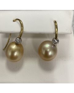 Pearl Earring